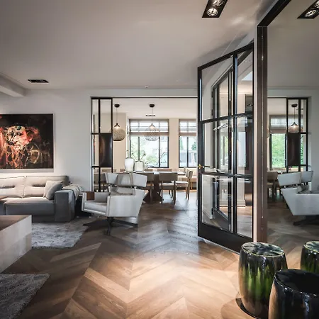 Boutique Kranenbergh מלון 4*